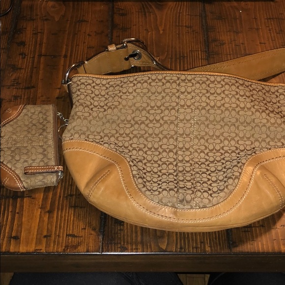 Coach hobo bag with matching coin purse - Picture 1 of 6